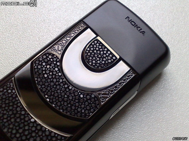 [ 分享 ] Nokia 8800 Sirocco 魔鬼魚版
