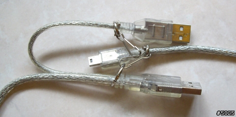 [DIY]外出USB傳輸線該往哪裡放?簡單自製USB手機頸帶!