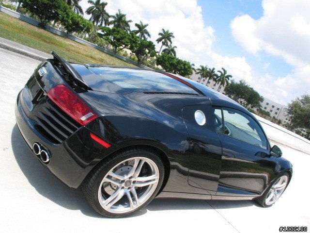 Posting my 08 brand new Audi R8