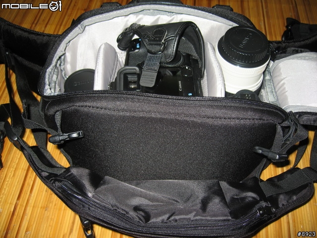 [簡單開箱] Lowepro Inverse 200 AW (2008/6/23新增照片了!)