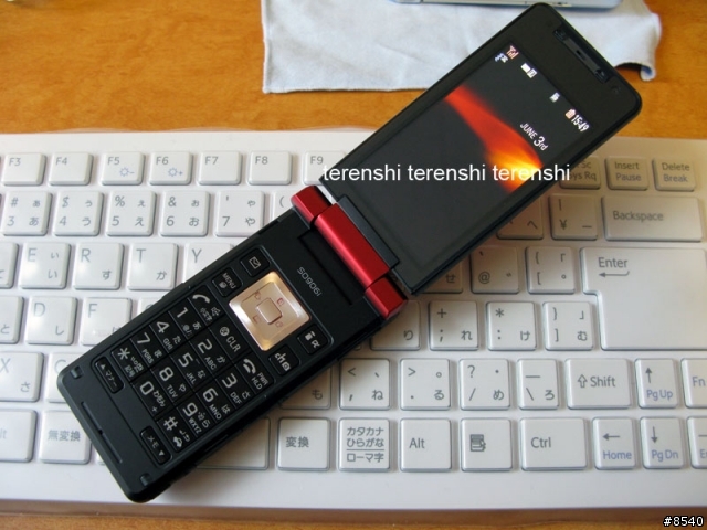 DOCOMO 906i series 首發第一撃 SO906i 開箱圖
