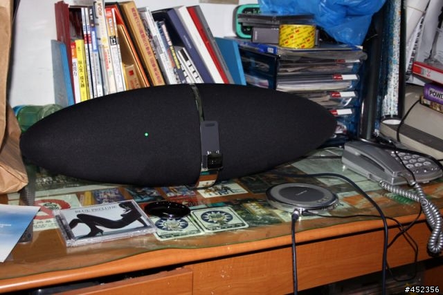 [ 簡單開箱分享 ] B&W Bowers&Wilkins Zeppelin 高音質的飛船~