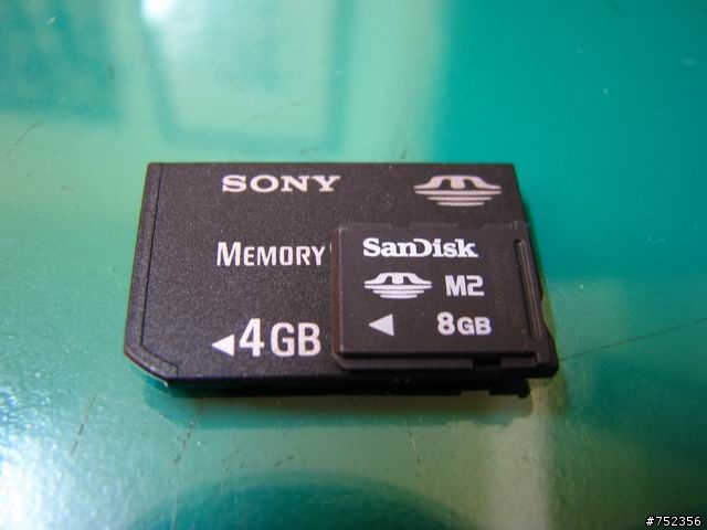 [分享]SanDisk M2-8G記憶卡(支援SE手機測試)