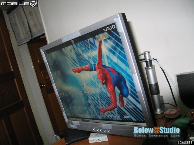 [不專業的開箱文]HOOLIN LCD Monitor Arm LA2-23單螢幕懸臂 + LA2-23w雙螢幕懸臂