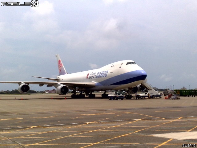 [圖多] N82 隨手拍 747-400F 全貨機