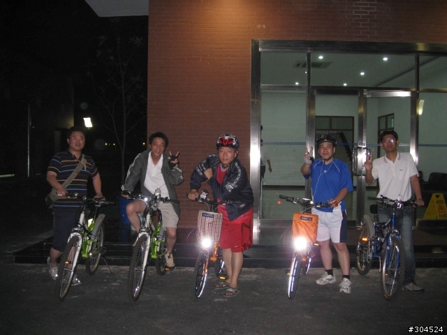 蘇州常熟大隻車隊夜騎..............尚湖+星巴克咖啡(blaze*3 Dahon sp16 * 2 birdy*1)
