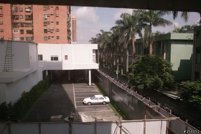 DP1白平衡亂了套了.........