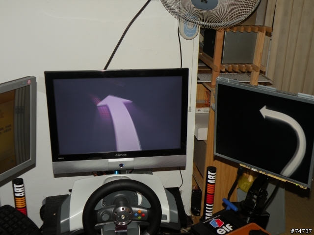 [組裝開箱文]家用  DIY  xbox360  蒼蠅人專用多螢幕賽車座(6/4初版定裝照)