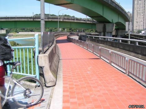 【分享】新店溪左岸自行車道騎乘心得