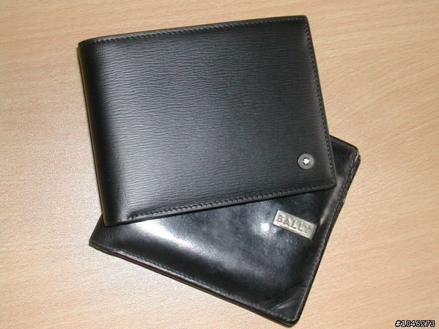 [分享]萬寶龍MONTBLANC 4810 WESTSIDE皮夾