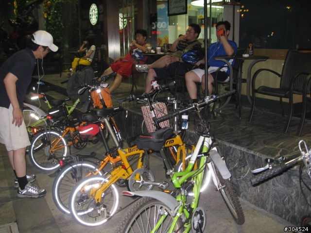 蘇州常熟大隻車隊夜騎..............尚湖+星巴克咖啡(blaze*3 Dahon sp16 * 2 birdy*1)