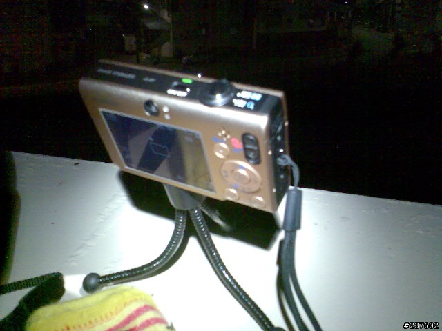 Canon IXUS 80IS 利用望遠鏡 拍出大月亮