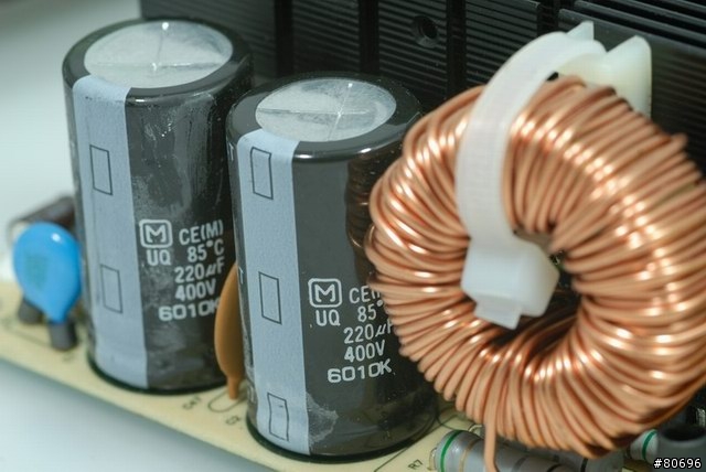 保銳魔族MODU 82+ 625W模組化電源供應器簡介及測試