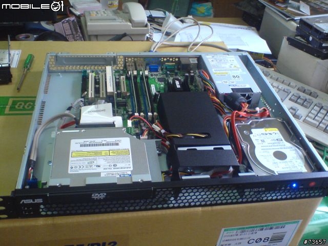ASUS RS-100伺服器開箱文～～