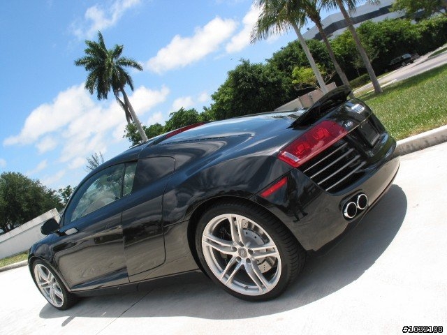 Posting my 08 brand new Audi R8