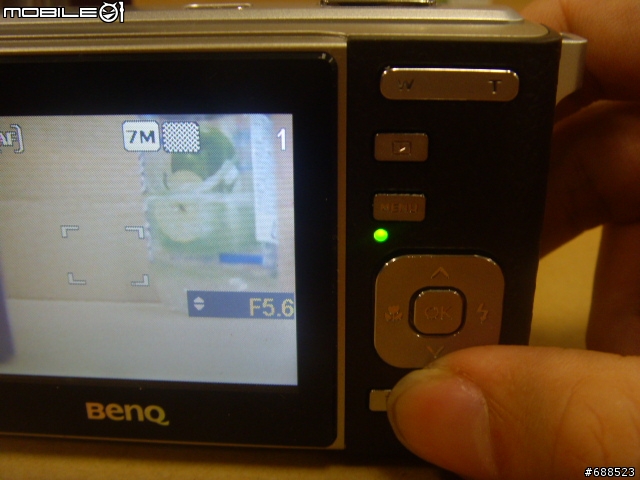 [開箱的分享]連拍DC DC-BenQ C750頂極殺手戰鬥機