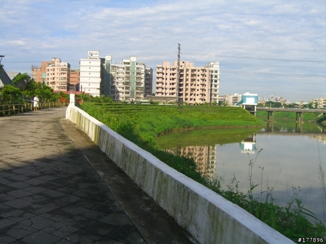 禮門街往中興路方向自行車道(圖多)