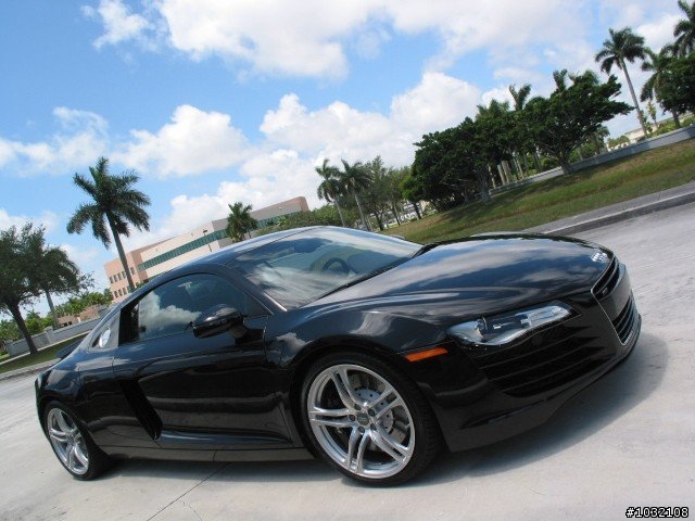Posting my 08 brand new Audi R8