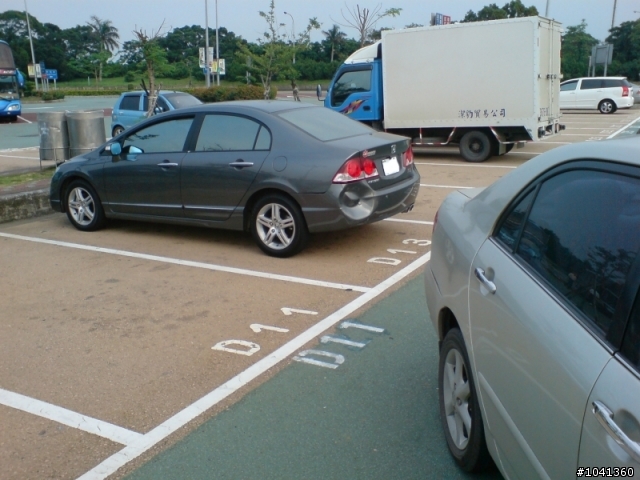 civic8 被altis親到了..轉PO..非本人..放輕鬆