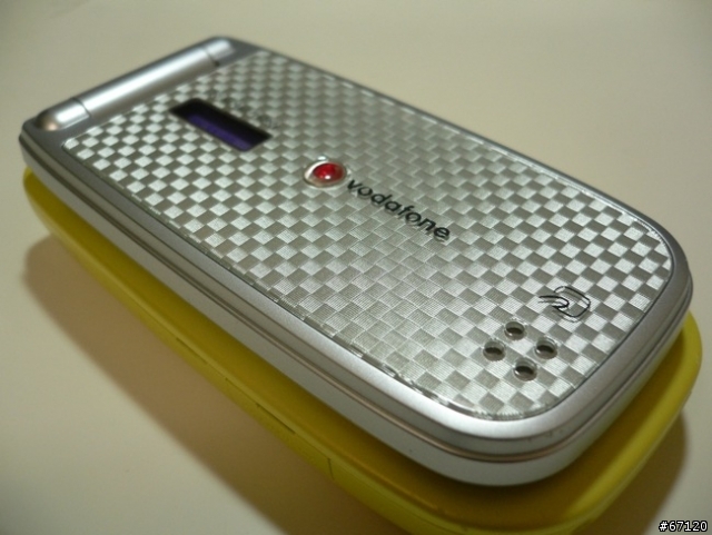 [分享] 經典日機Sharp 804sh 老機新開箱