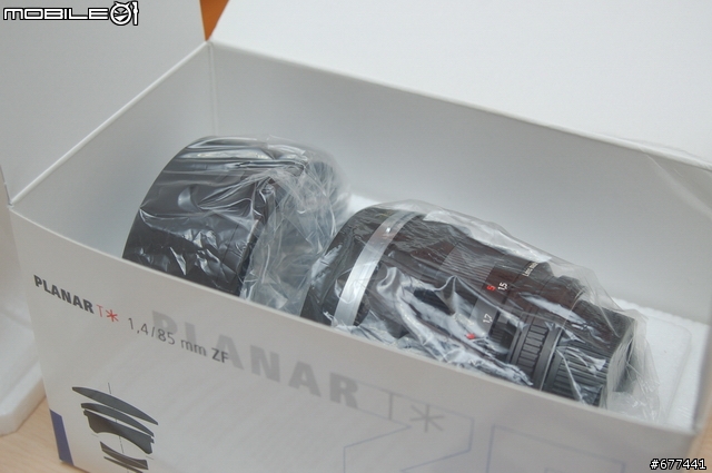 【分享】Carl Zeiss Planar T* 1.4/85mm ZF 開箱照