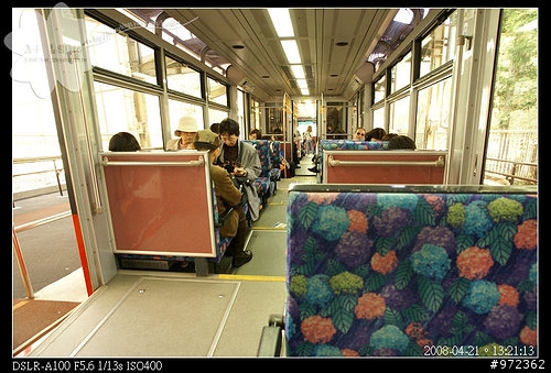 日本神奈川 箱根--箱根登山ケーブルカー(登山纜車) 階梯式的纜車箱