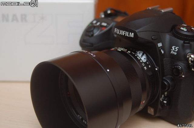 【分享】Carl Zeiss Planar T* 1.4/85mm ZF 開箱照