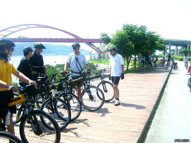 6月２２日ＭＯＮＴＡＧＵＥ悍馬車聚八里十三行遊