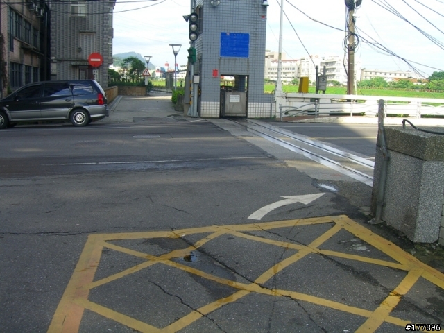 禮門街往中興路方向自行車道(圖多)