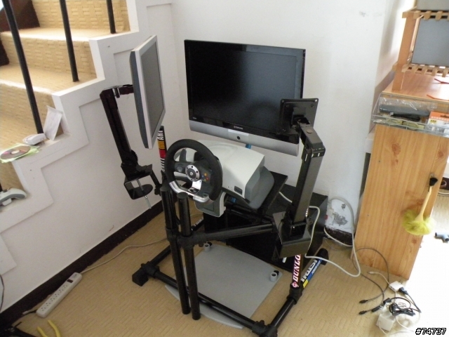 [組裝開箱文]家用  DIY  xbox360  蒼蠅人專用多螢幕賽車座(6/4初版定裝照)