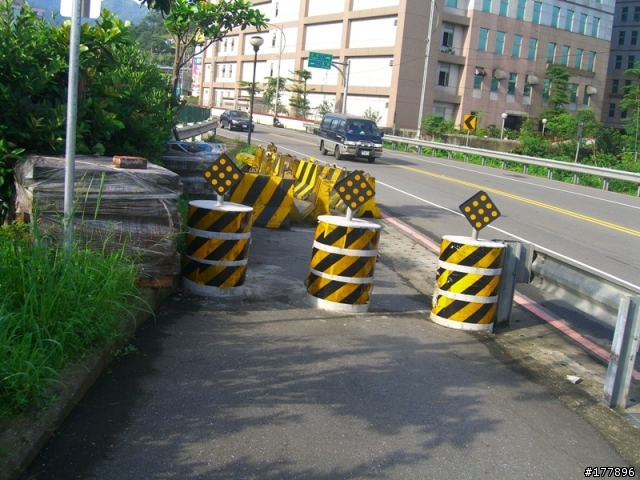 禮門街往中興路方向自行車道(圖多)