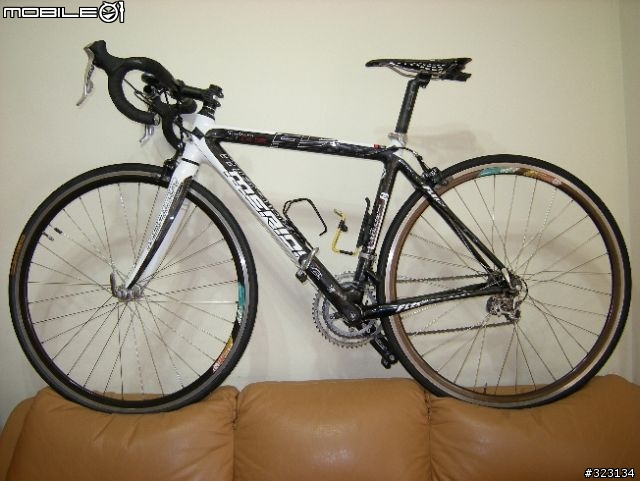 (開箱文)金屬價格高漲 只好買非金屬的碳纖車架.....08MERIDA 907