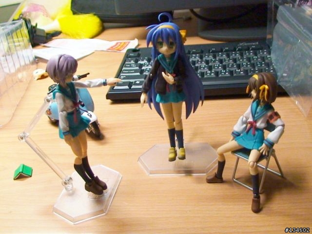 [分享]Figma的可動人型 此方泉.涼宮春日.長門有西