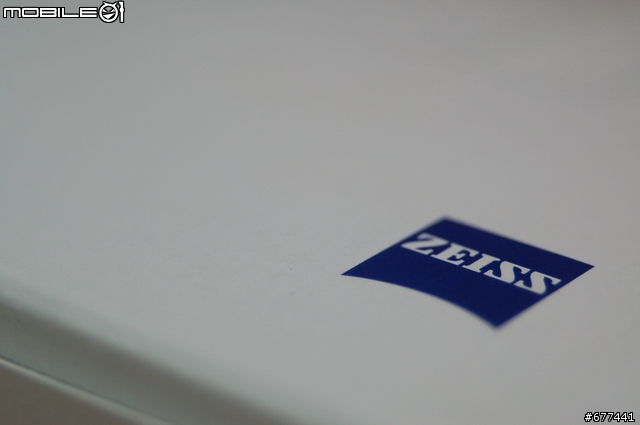 【分享】Carl Zeiss Planar T* 1.4/85mm ZF 開箱照