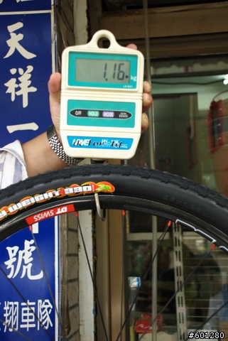 [分享]期待已久的車終於到了~全球限量100台,台灣分配到10台的夢幻車96至尊