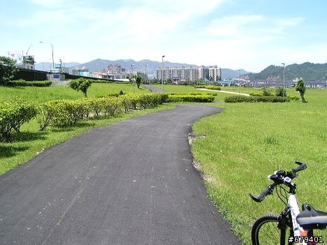 【分享】新店溪左岸自行車道騎乘心得