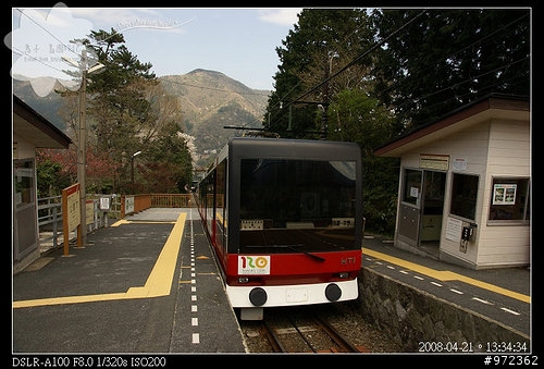 日本神奈川 箱根--箱根登山ケーブルカー(登山纜車) 階梯式的纜車箱