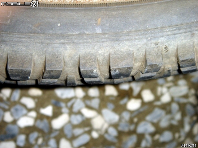 [疑問]二十幾年老車下雨煞車就會打滑，順便想整理一下車車