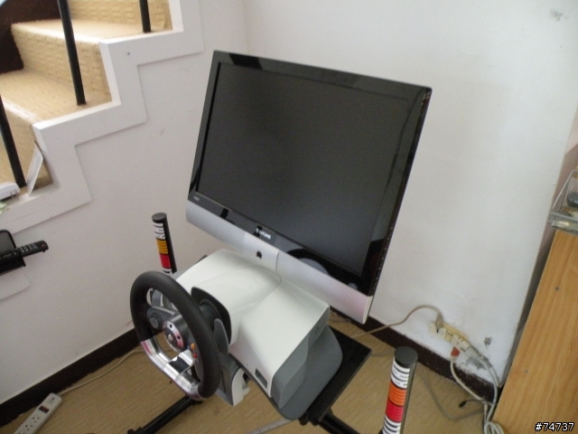 [組裝開箱文]家用  DIY  xbox360  蒼蠅人專用多螢幕賽車座(6/4初版定裝照)