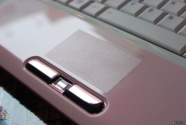 [分享]TOSHIBA M800 粉姬(今夏女生最愛不釋手的新玩具)