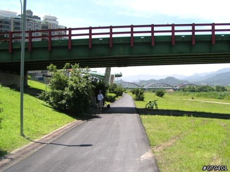 【分享】新店溪左岸自行車道騎乘心得