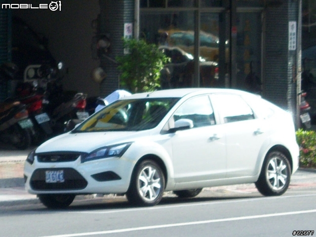應該是即將改款的FOCUS偽裝車