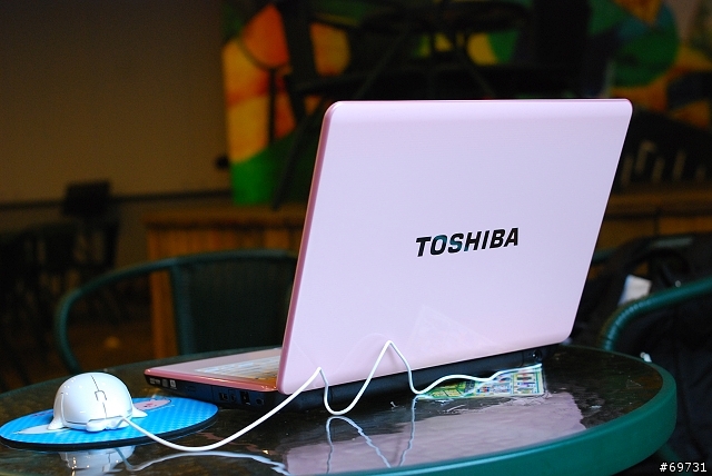[分享]TOSHIBA M800 粉姬(今夏女生最愛不釋手的新玩具)