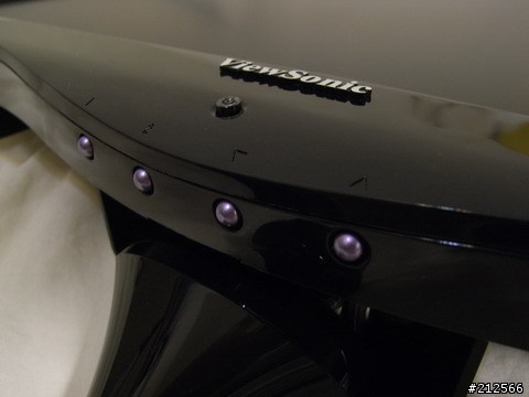[開箱文] ViewSonic VX1962wmp 高跟鞋機 開箱新鮮試