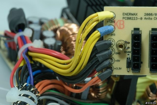 保銳魔族MODU 82+ 625W模組化電源供應器簡介及測試
