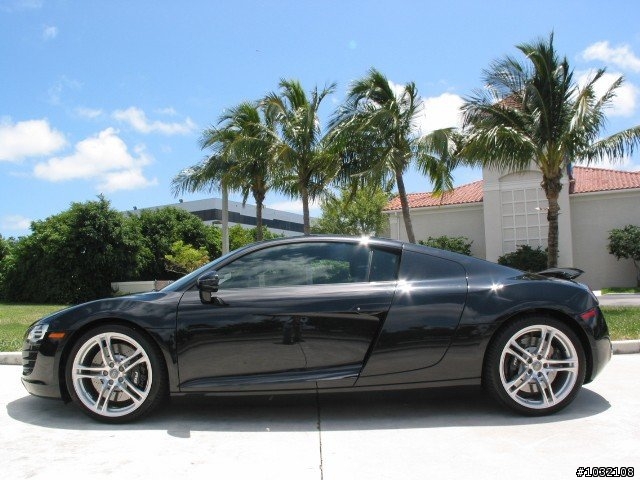 Posting my 08 brand new Audi R8