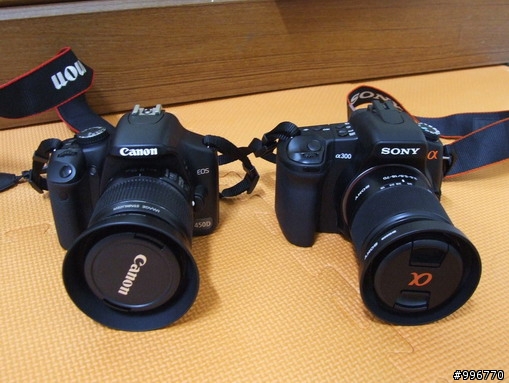 [不專業] 我的450d 開箱文 & 小比較a300.......