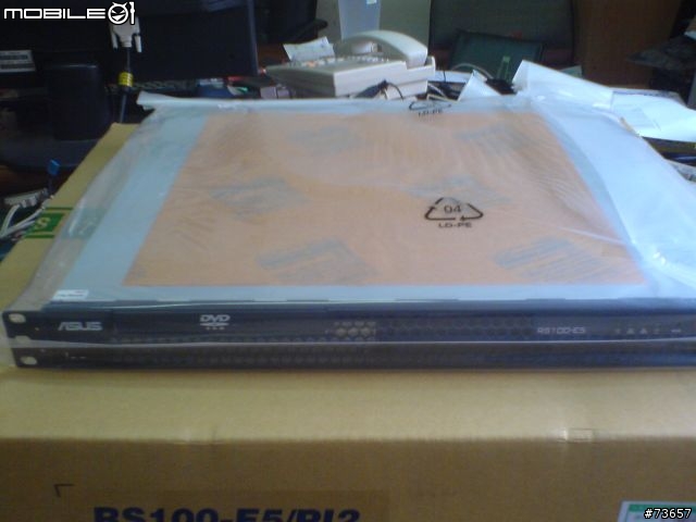 ASUS RS-100伺服器開箱文～～