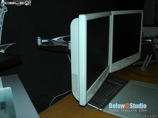 [不專業的開箱文]HOOLIN LCD Monitor Arm LA2-23單螢幕懸臂 + LA2-23w雙螢幕懸臂