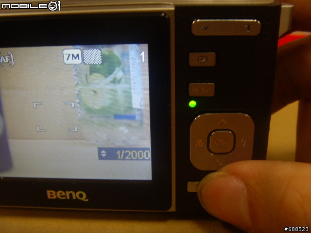 [開箱的分享]連拍DC DC-BenQ C750頂極殺手戰鬥機